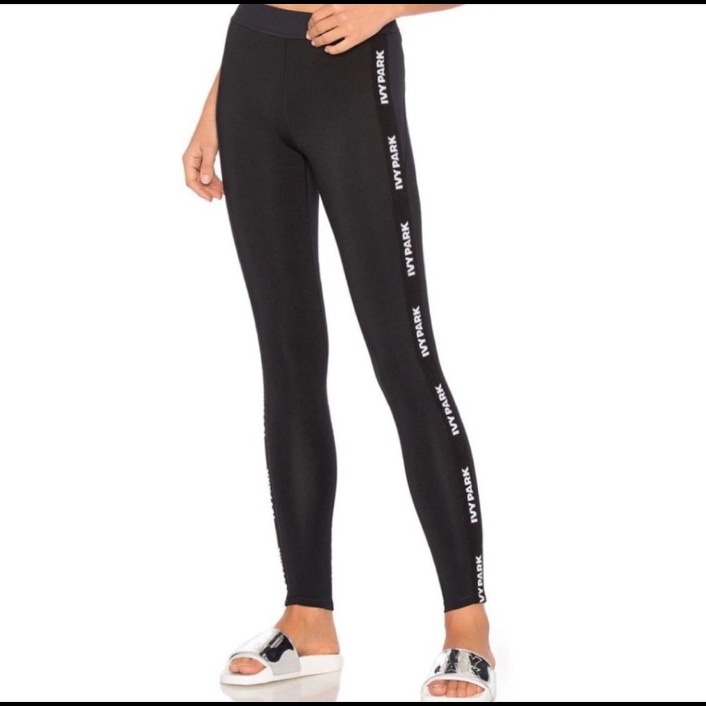 NWOT IVY PARK black logo leggings